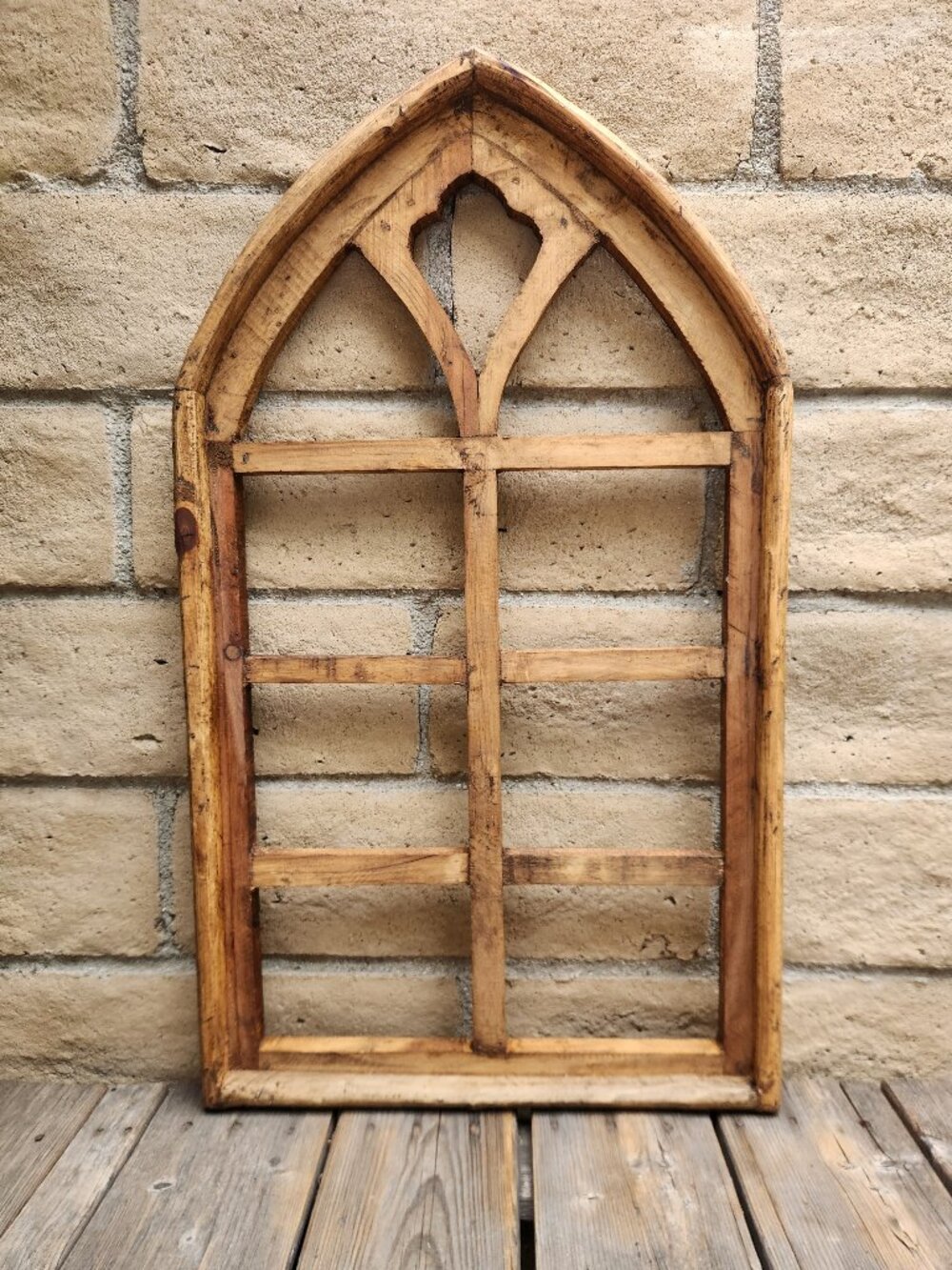 30" Corintino Church Window Arch, Cathedral Window Distress Brown Wall Decor